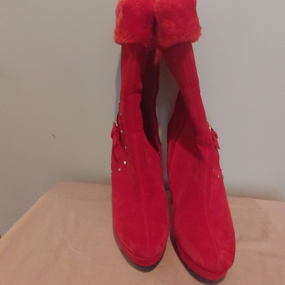 Boots - Picture 5 of 5